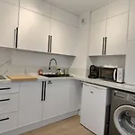 Park - Avec Balcon Et Parking * تروي